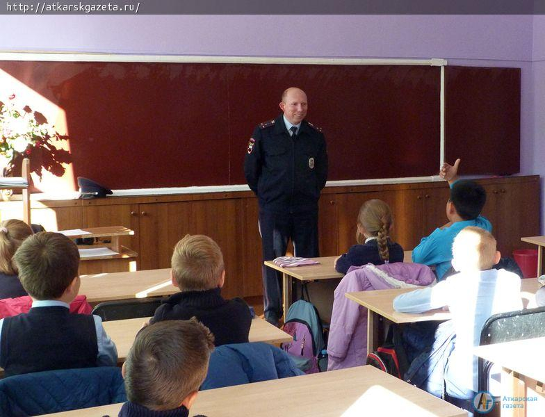 Вчера по Аткарску двигался «Шагающий автобус»