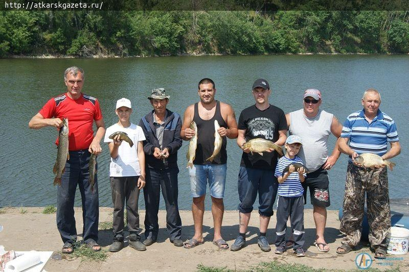 Вчера железнодорожники отметили День рыбака 80-килограммовым уловом (ФОТО)
