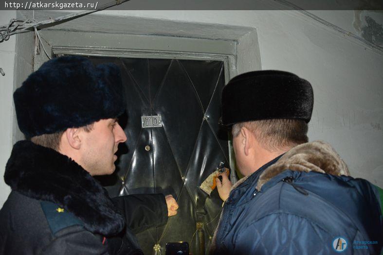 Вечерний рейд по Аткарску выявил нелегальную сдачу квартир (ФОТО)