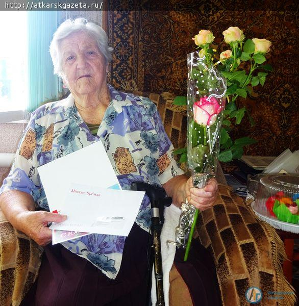 Ветерана труда  с 90-летием поздравили Президент и Губернатор