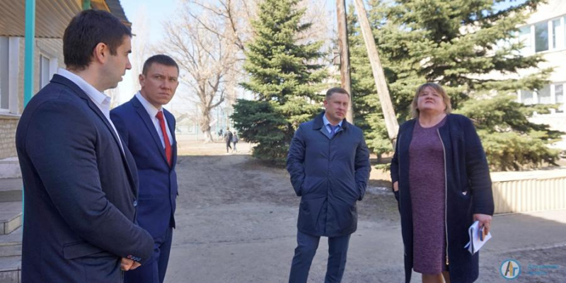 Виктор Елин анонсировал преображение школьного двора