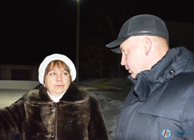Виктор Елин оценил качество льда на катках района
