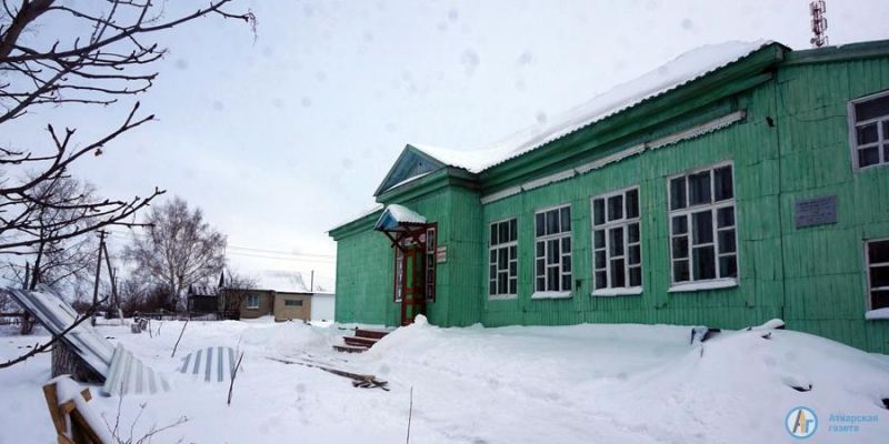 Виктор Елин остался недоволен темпами ремонта сельских ДК