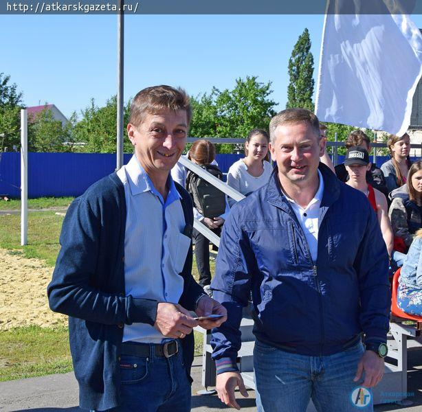 Виктор ЕЛИН открыл сезон классического футбола в Аткарске (ФОТО)
