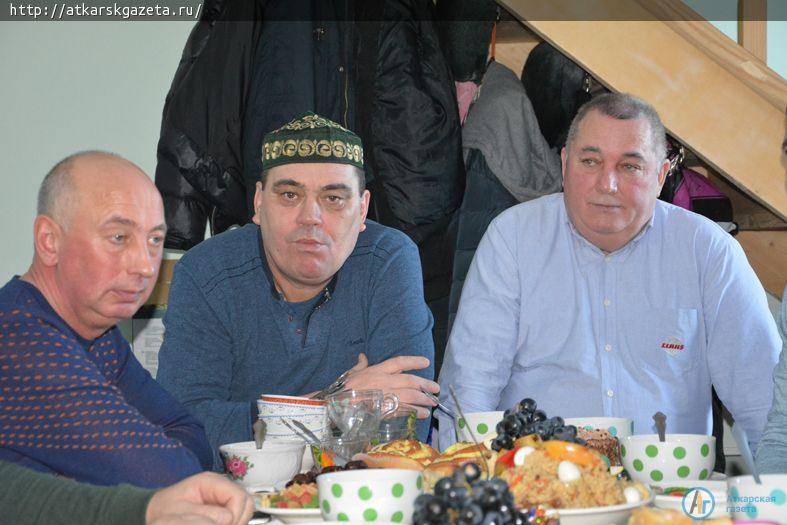 Виктор ЕЛИН посетил соборную мечеть Аткарска (ФОТО)