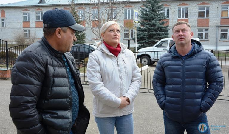 Виктор Елин проконтролировал ремонт школьных крыш