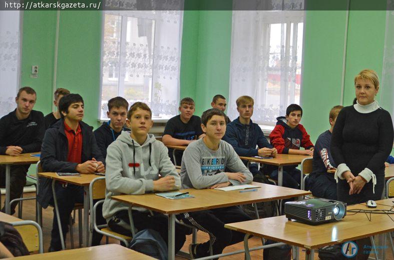Виктора ЕЛИНА пригласили на кухню студенческого общежития