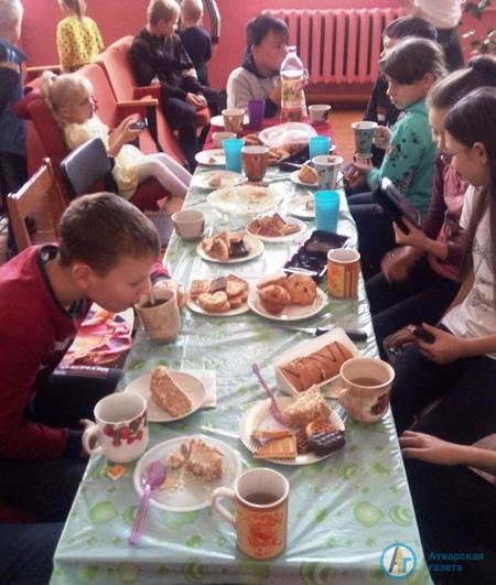 Вкусная викторина для даниловских школьников закончилась чаепитием