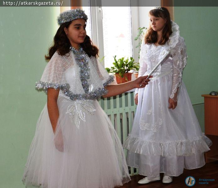 Воспитанники класса инклюзии показали главе района  новогоднюю сказку