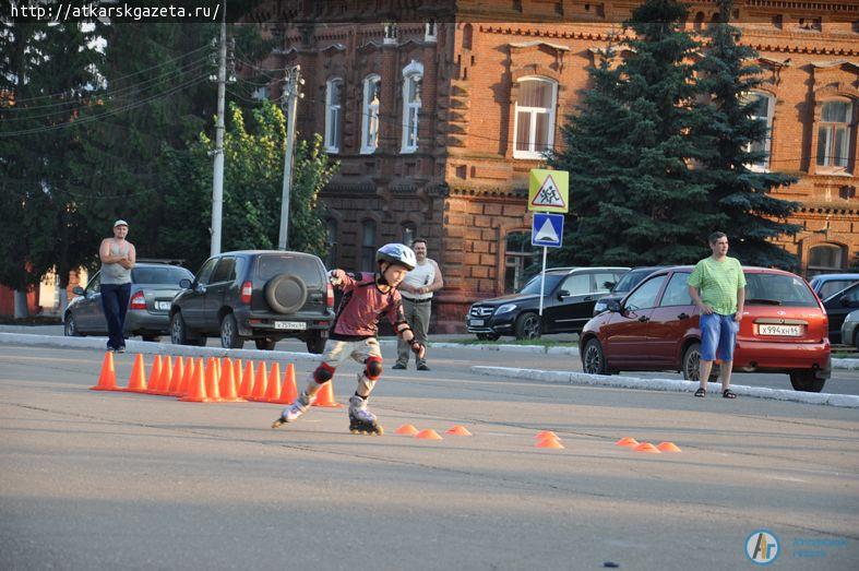 Впервые в Аткарске прошли соревнования по детскому роллер кроссу (ФОТО)