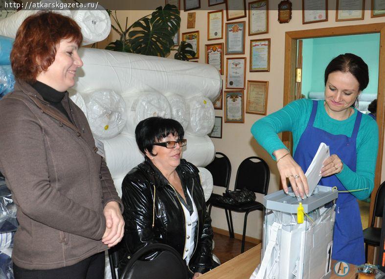 Выборы: Сотрудники фабрики «Элит» проголосовали на рабочем месте (ФОТО)
