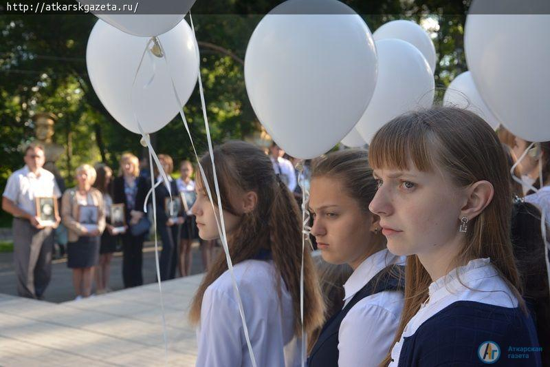 За сладости из пайка аткарские дети выступали перед ранеными советскими воинами и немецкими солдатами (ФОТО)