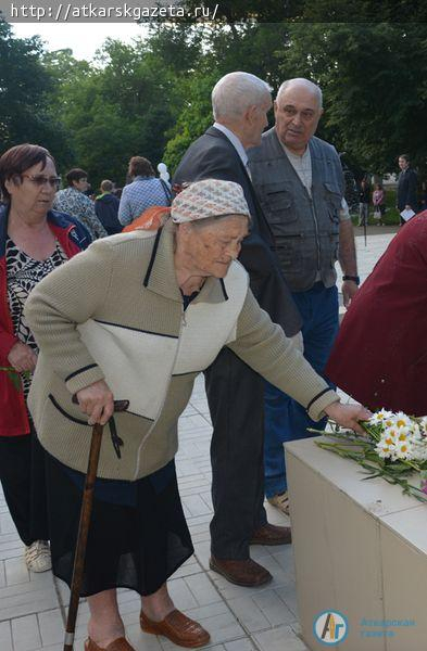 За сладости из пайка аткарские дети выступали перед ранеными советскими воинами и немецкими солдатами (ФОТО)