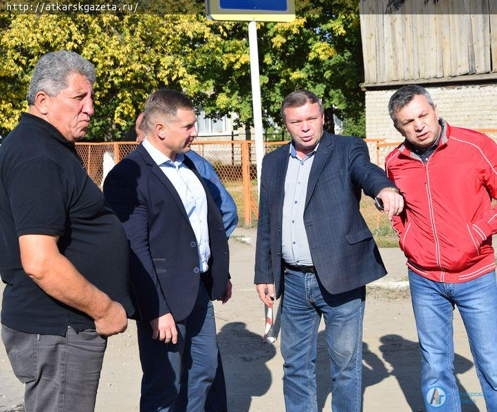 За сутки в Аткарске заасфальтировали почти 2000 квадратных метров дорог