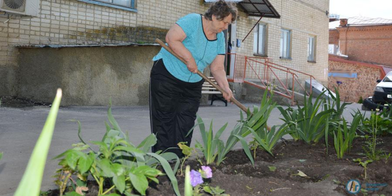 Жители аткарских многоэтажек преображают свои дворы