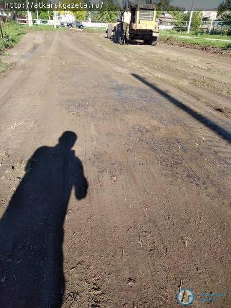 Жители Песчанки участвуют в обустройстве катка и дорог (ФОТО)