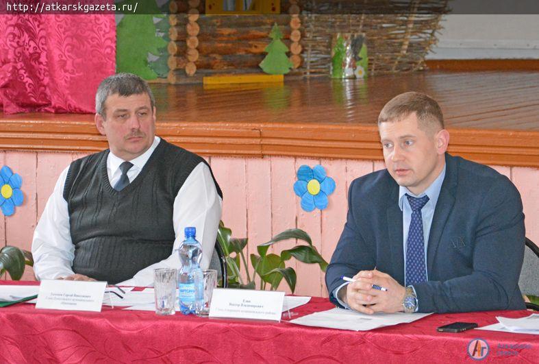 Жители села пожаловались Виктору ЕЛИНУ на цены на воду и ветеринарные услуги