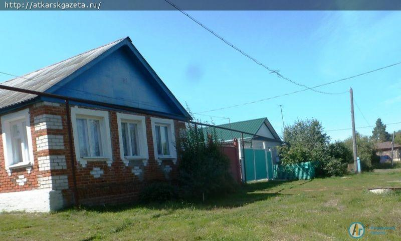 Жители улицы Красногорской сваливают отходы в Аткару