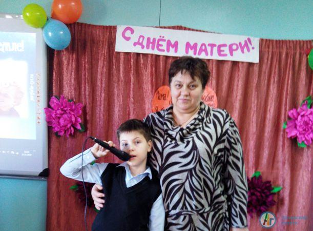 Жительницам Белгазы вручили медали "Самая лучшая мама"