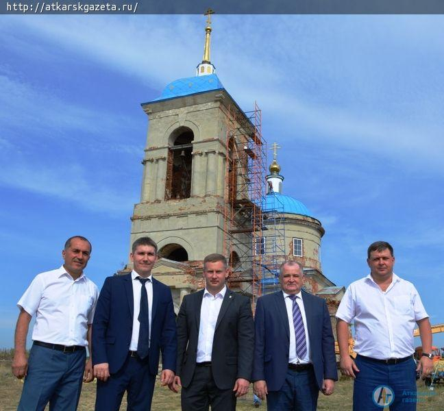 Золотой купол с крестом вознесся над Сосновской церковью на высоту 30 метров